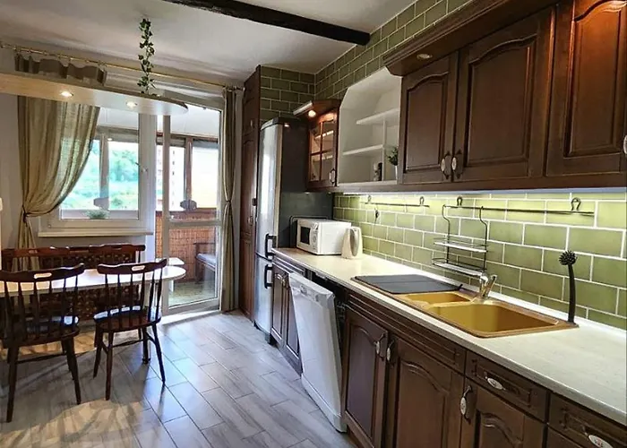 Spacious & Cleаn 4 Isolated For Groups דירה *